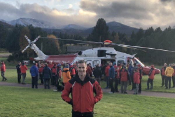 scottish mountain rescue helicopter